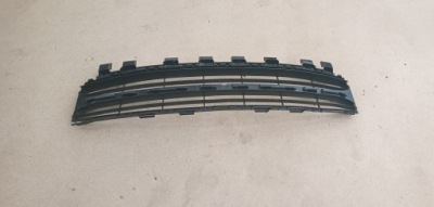 Середня решітка бампера перед renault megane 3 lift 8200740525 фото №1