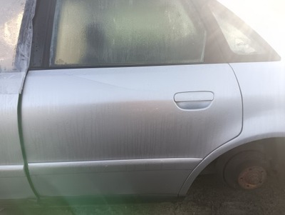Обшивка двері задня задні ліва audi a4 b5 сріблястий sedan фото №1