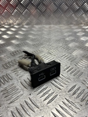 Роз'єм port usb honda civic xi 21- фото №1