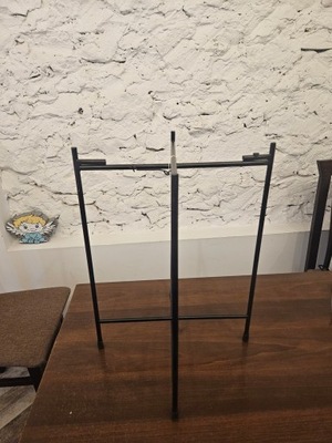 Stojak metalowy pod donice