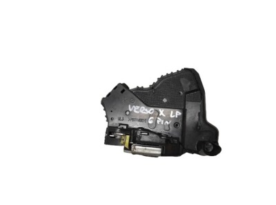 Toyota verso 09- замок лівий перед 6pin фото №1