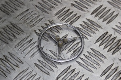 Mercedes w245 celownik крышки багажника фото №1