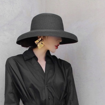 Letni kapelusz słomkowy w stylu Hepburn w stylu