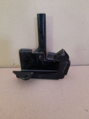 Кронштейн кронштейн компресора кондиціонер renault clio v 926128439r фото №1