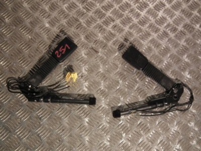 Gl ml w164 r-klasa w251 09r натягувачі натягувачі фото №1