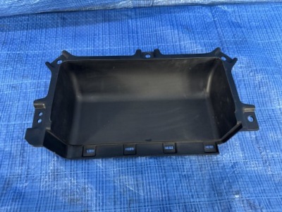 Заглушка оббивка багажника ліва kia stonic 85733-h8400 фото №1