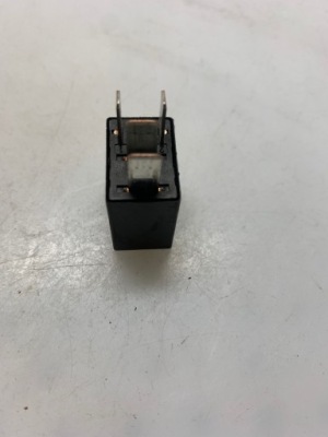 Реле saab 90508807 фото №1