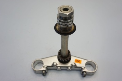 YAMAHA YZF-R6 RJ05 RJ09 03-05 ПОЛИЦЯ НИЖНЯ 