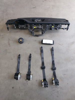 Консоль панель приладів porsche macan 95b czarna комплект фото №1