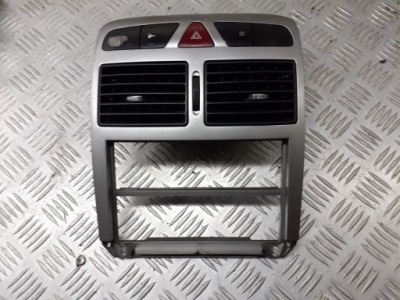 Консоль средняя peugeot 307 9634505077 фото №1