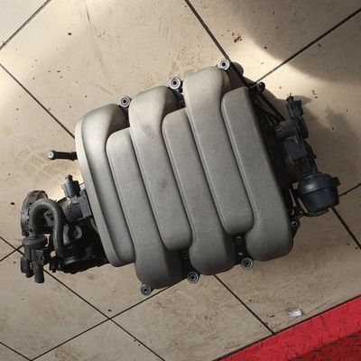 Колектор всмоктуючий audi 3.2 fsi 06e133210k фото №1