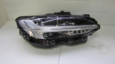 Лампа mid led права volvo s90 v90 cc оригінальний номер 31655937 фото №1