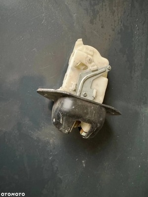 Nissan note замок багажника фото №1