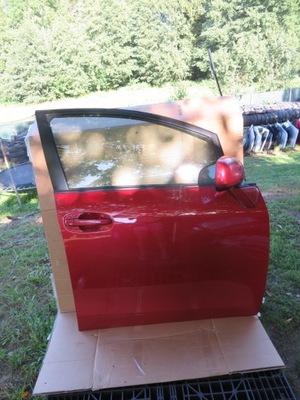 Дверь передние правое toyota verso 09-18r 209 фото №1