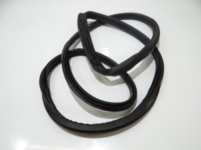 Прокладка двері лівий перед bmw f21 оригінальний номер фото №1