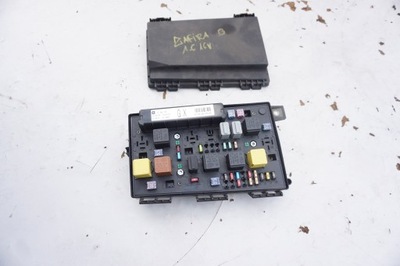 Коробка запобіжників bsi 13206750 gx opel zafira b фото №1