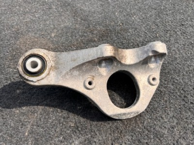 Volvo v90 ii кронштейн двигателя 31401993 фото №1