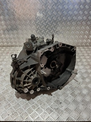 Коробка передач передач механічна jeep renegade 14- 1.6 m-jet jtd 55236747 фото №1