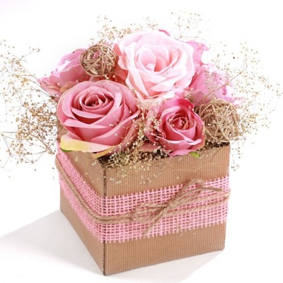 flowerbox, nowoczesne sztuczne kwiaty, kwiaty suszone, dekoracja na prezent
