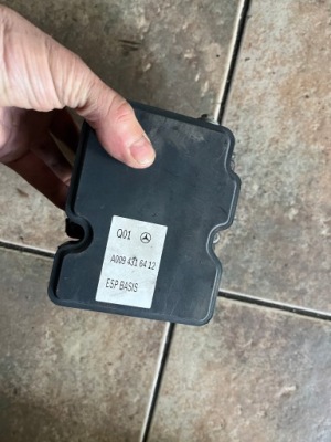 Насос abs mercedes cls 14 rok a0094316412 фото №1