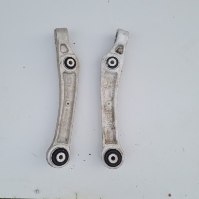 Важіль лівий правий перед audi q5 80a комплект фото №1