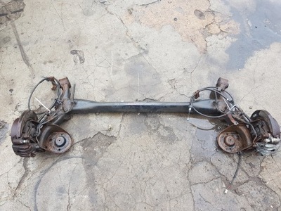 Hyundai i20 lift задня балка oś комплектна 2012-14r фото №1