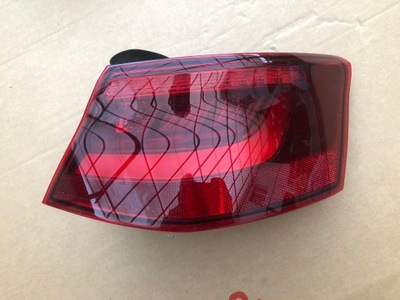 AUDI A3 8V 3-JŲ DURŲ ŽIBINTAS DEŠINYSIS GAL. LED 8V3945096B 