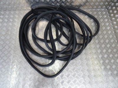 Mercedes c w205 прокладка двері ліва перед фото №1