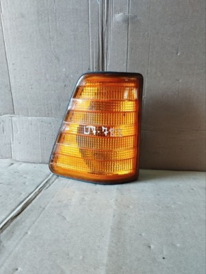 Поворотник левый mercedes t1 фото №1