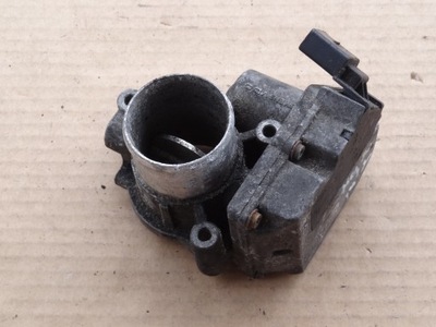 Дроссельная заслонка renault 1,9 dci 8200736114 фото №1