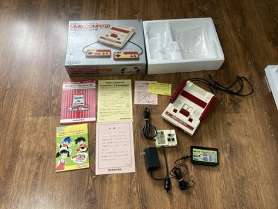 Nintendo Famicom Family Computer (NES) w pudełku - jak Pegasus