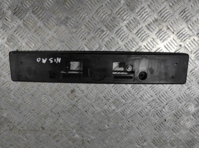 Nissan juke 2015 подкладка pod номерной знак nismo фото №1