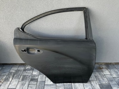 Lexus is 2 дверь задняя правое  задняя новая  оригинал ! фото №1