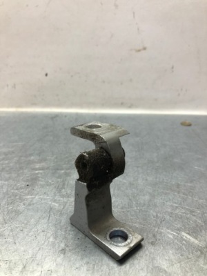 Q3 8u петля дверь правый передний 8x0831404b lx7w фото №1