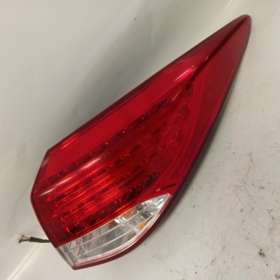 Hyundai i40 kombi лампа правий задня 92402-3z000 фото №1