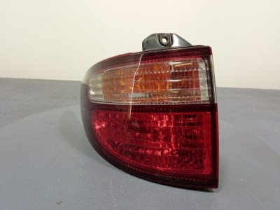 Toyota previa ii лампа задняя левая задняя наружная ichikoh 28-142 фото №1