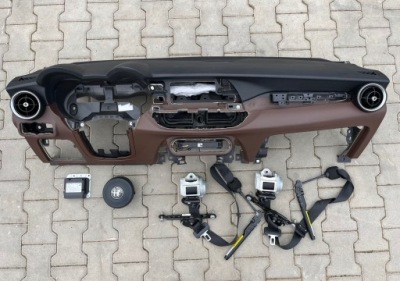 Панель приладів приладова перед alfa romeo stelvio фото №1