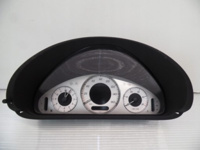 Лічильник прилади mercedes w209 clk рестайлінг  дизель uk фото №1