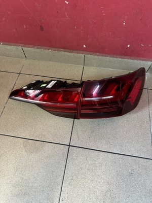 Audi a4 b9 19 - лампа задня фото №1