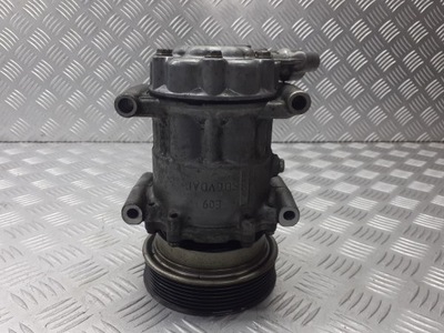 Компресор кондиціонера renault twingo ii 1.2 8200819568 фото №1