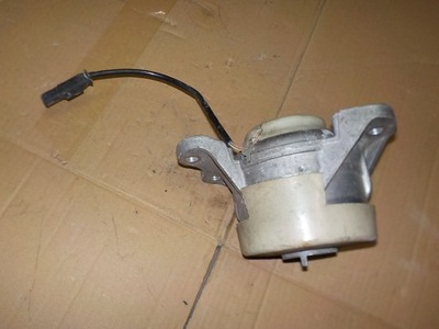 Подушка двигуна glc w253 a2532400800 фото №1