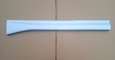 Skoda karoq молдинг дверь левый перед белый фото №1