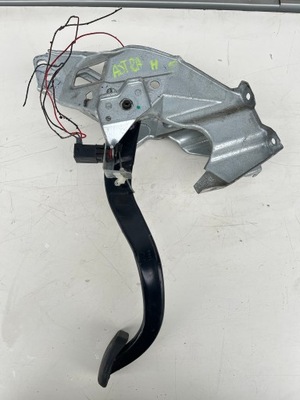 Педаль гальма opel astra h фото №1