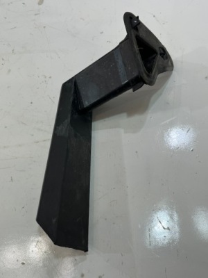 Злив жабо mercedes w204 coupe a2048322325 фото №1