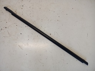 Молдинг уплотнитель правый перед kia optima iii фото №1