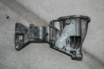 Кронштейн кронштейн генератора volvo xc60 2.4d d5 08r фото №1