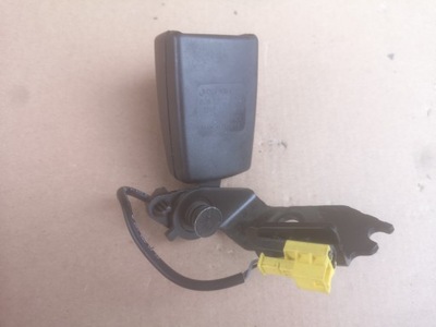 Кліпса поперечина задня mercedes w204 фото №1