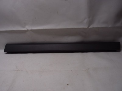 Молдинг двері правий перед 3g0854900 vw passat b8 фото №1