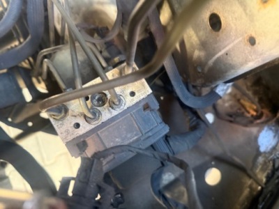 Насос гальмівна abs mercedes sprinter a0004467889 0265225301 фото №1