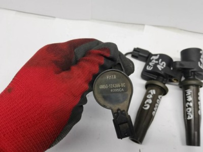 Катушка зажигания 2 контакты ford mazda volvo 4m5g12a366bc фото №1